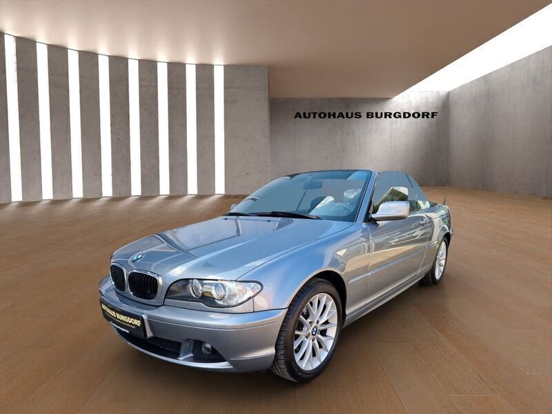 Silber Gebraucht 2004 BMW 318 Cabriolet Sport Line Cabrio | 8.999 € (Fairer Preis) - Bild 1/4