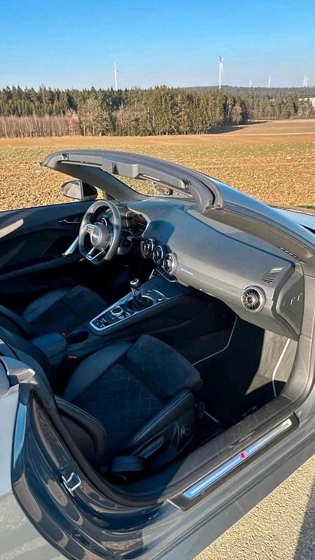 Gebraucht Audi TT 245 PS (180 kW) 2019 Grau Cabrio