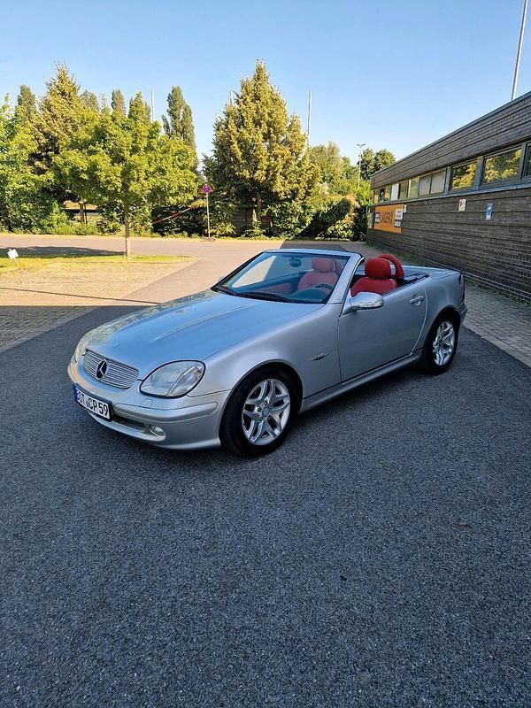 Silber Gebraucht 2003 Mercedes SLK200 Edition Cabrio | 6.950 € - Bild 1/4