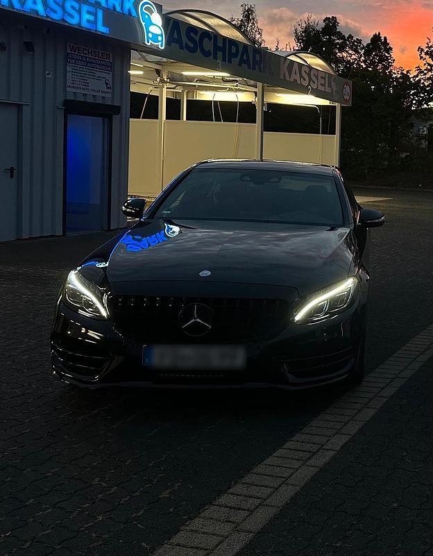 Schwarz Gebraucht 2014 Mercedes C220 AMG Limousine | 16.600 € (Teuer) - Bild 1/4