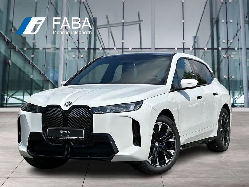 Weiß Neu 2025 BMW iX M Sport SUV | 83.980 € (Guter Preis) - Bild 1/4
