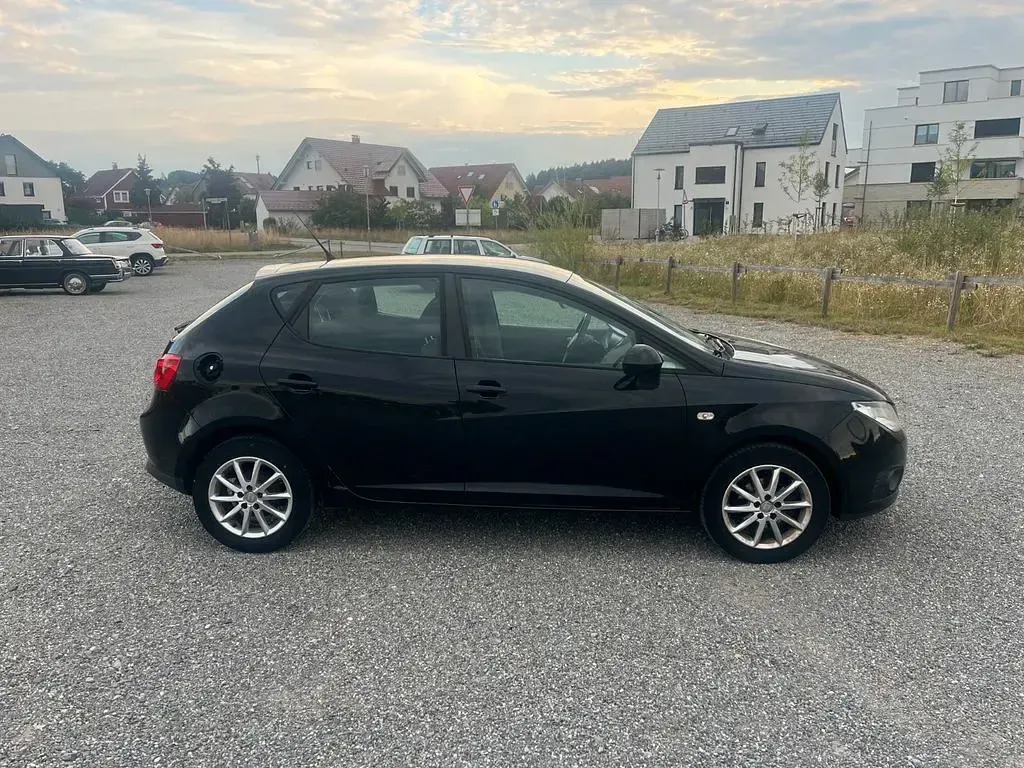 Gebraucht Seat Ibiza 69 PS (50 kW) 2012 Schwarz Limousine