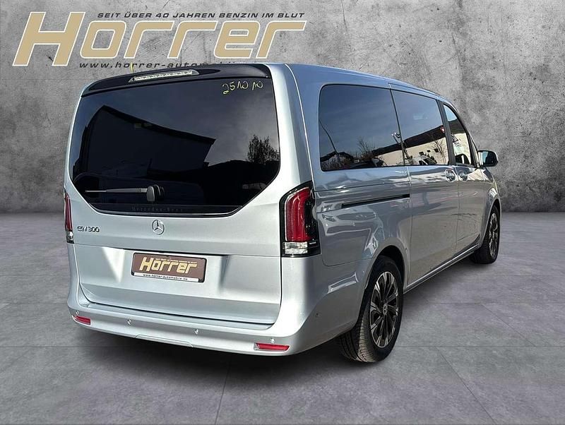 Gebraucht Mercedes EQV300 150 kW (204 PS) 2024 Hightechsilber metallic Van / Kleinbus