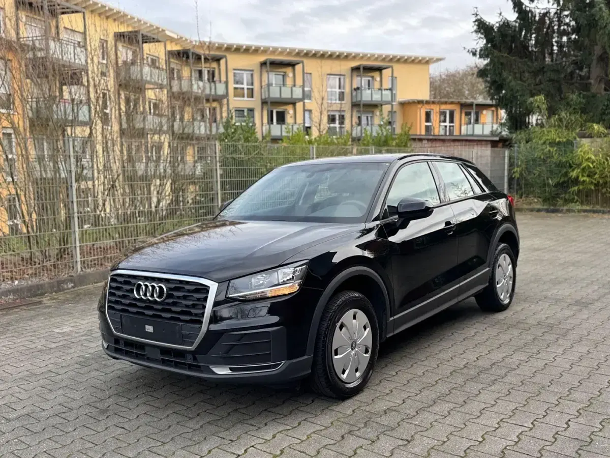 Gebraucht Audi Q2 Basis 116 PS (85 kW) 2019 Schwarz SUV
