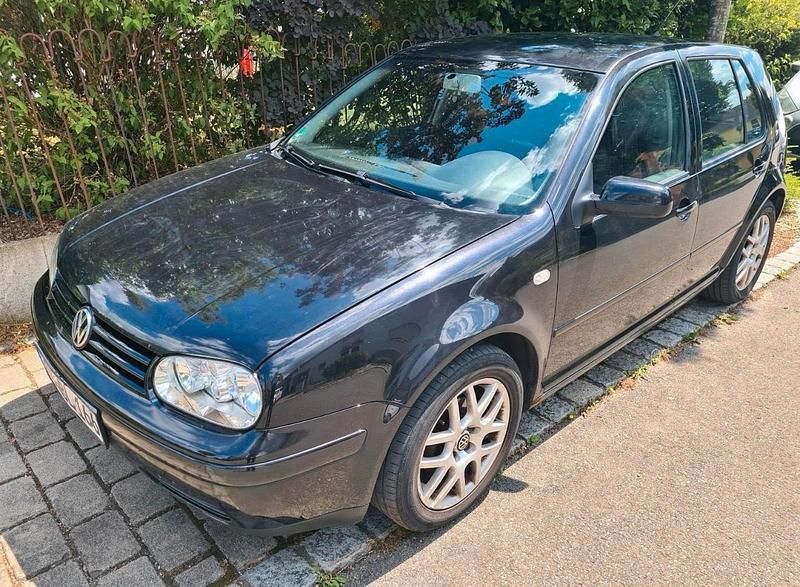 Schwarz Gebraucht 2001 VW Golf IV Kleinwagen | 1.200 € (Guter Preis) - Bild 1/2