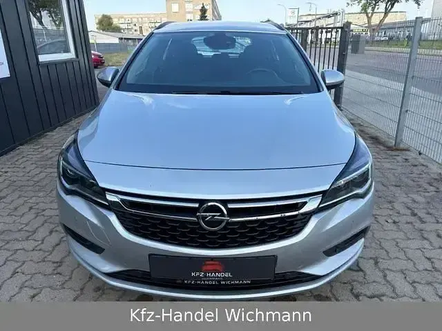 Gebraucht Opel Astra Edition 136 PS (100 kW) 2016 Andere Kombi