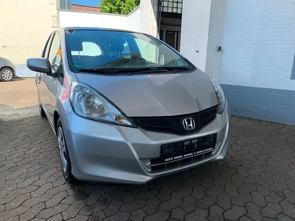 Gebraucht Honda Jazz Trend 99 PS (72 kW) 2014 Silber Kleinwagen