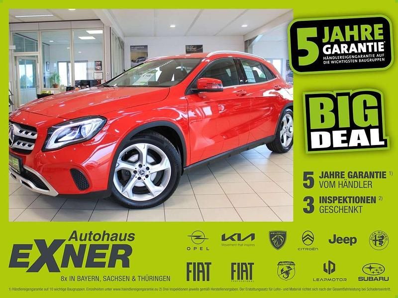 Jupiterrot Gebraucht 2017 Mercedes GLA220 Urban SUV | 19.900 € (Fairer Preis) - Bild 1/4
