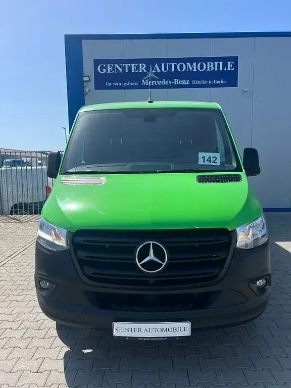 Gebraucht Mercedes Sprinter 170 PS (125 kW) 2021 Grün Van
