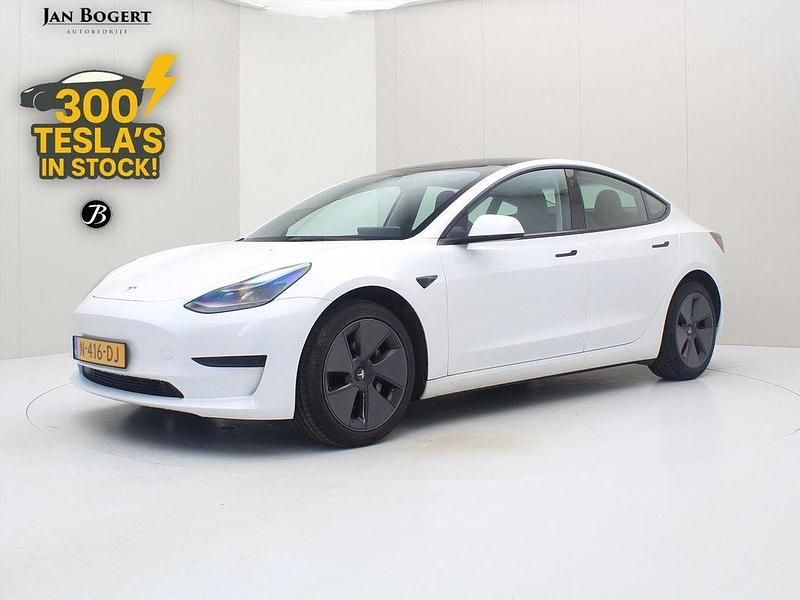 Gebraucht Tesla Model 3 Standard Range 225 kW (306 PS) 2021 Weiß Limousine