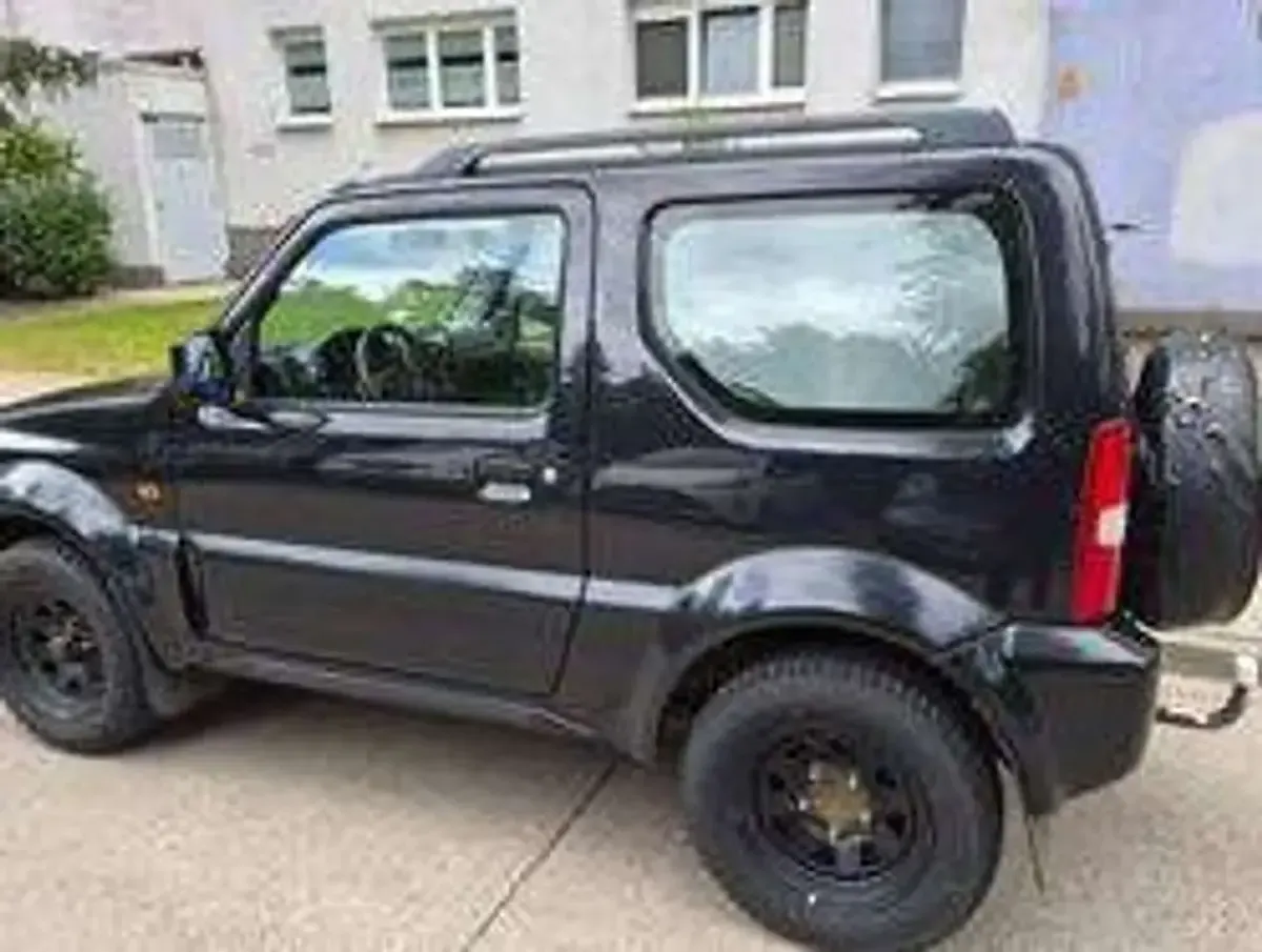 Gebraucht Suzuki Jimny Club 86 PS (63 kW) 2012 Schwarz SUV