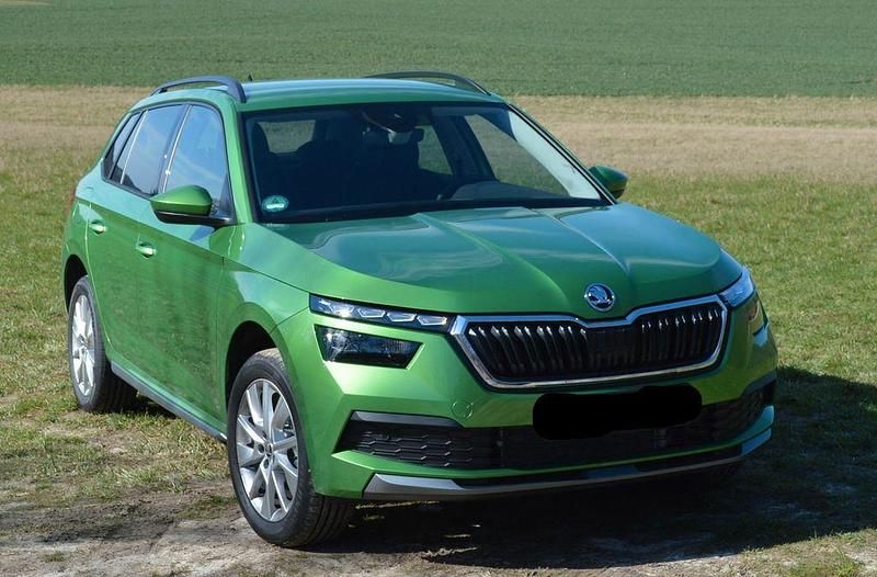 Grün Gebraucht 2020 Skoda Kamiq Style SUV | 21.400 € (Fairer Preis) - Bild 1/4