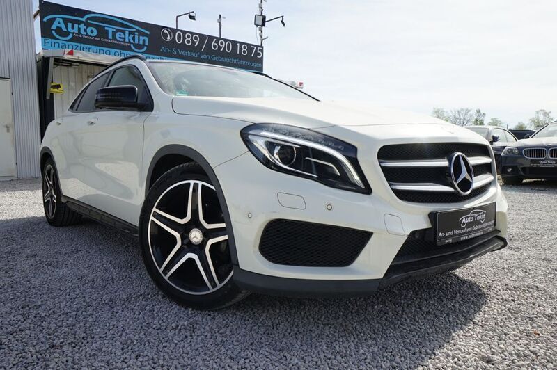 Weiß Gebraucht 2015 Mercedes GLA200 AMG line SUV | 15.950 € (Fairer Preis) - Bild 1/3