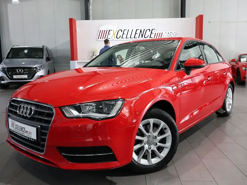 Gebraucht Audi A3 Attraction 125 PS (91 kW) 2014 Misanorotperleffekt Limousine