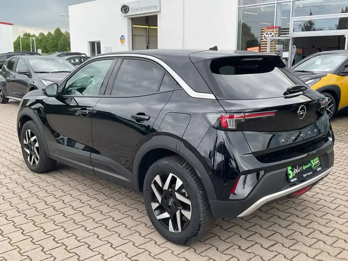 Gebraucht Opel Mokka Elegance 136 PS (100 kW) 2023 Lackierung schwarz perla nera/ SUV