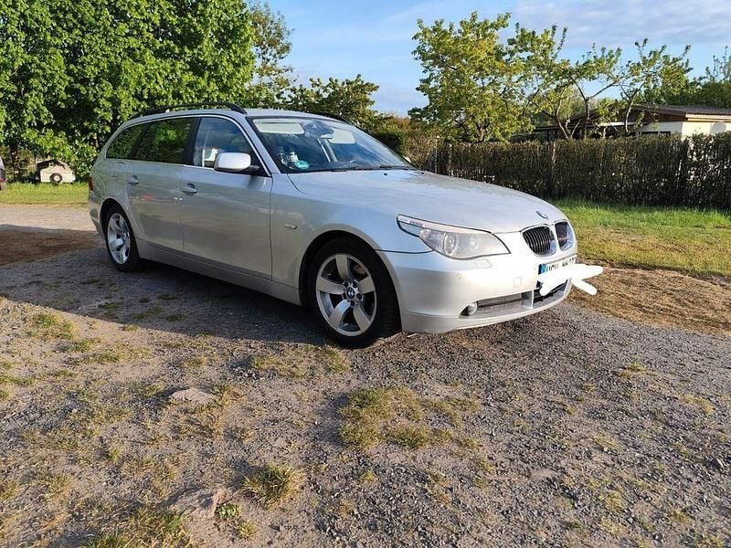 Gebraucht BMW 523 177 PS (130 kW) 2007 Silber Kombi