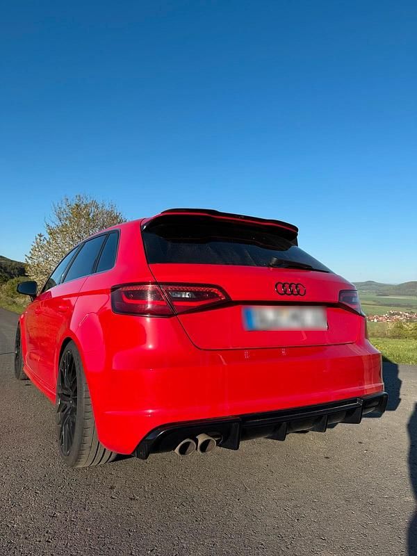 Używany Audi A3 S-Line 180 KM (132 kW) 2014 Czerwony Hatchback