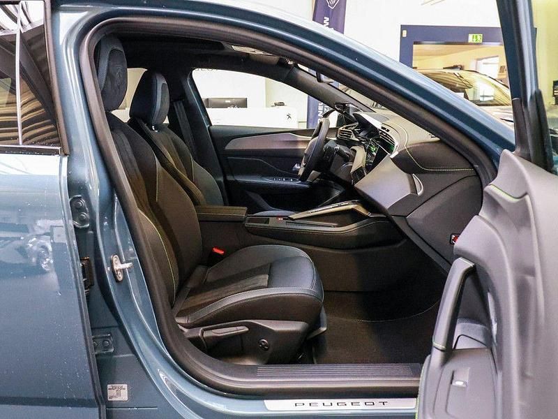 Neu Peugeot 308 SW GT 136 PS (100 kW) 2025 Blau / ingaro blau Kombi