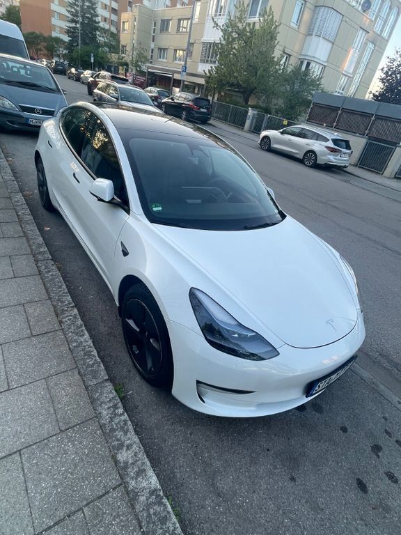 Weiß Gebraucht 2023 Tesla Model 3 Limousine | 34.000 € (Fairer Preis) - Bild 1/4