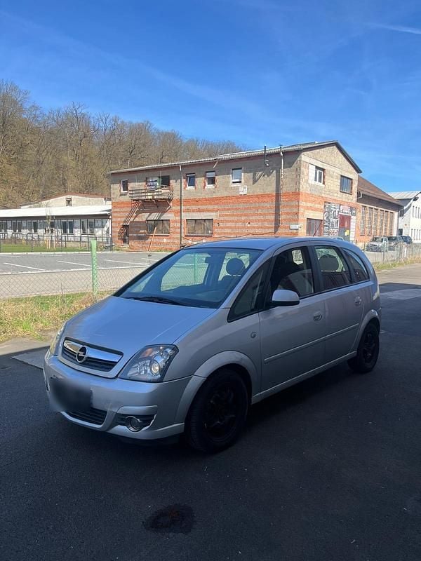 Gebraucht Opel Meriva 90 PS (66 kW) 2009 Silber Van / Kleinbus