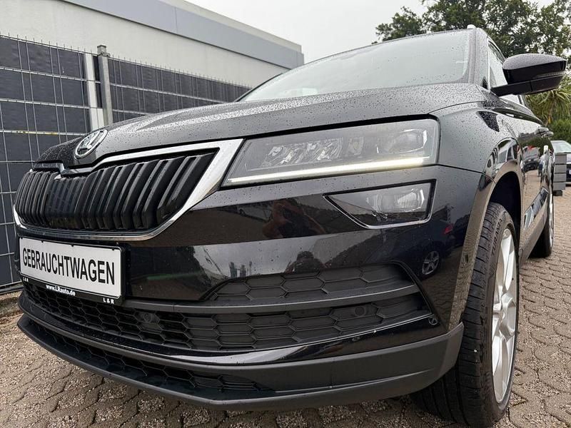 Schwarz Gebraucht 2018 Skoda Karoq Style SUV | 20.700 € (Fairer Preis) - Bild 1/4