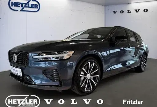 Neu Volvo V60 Plus 350 PS (257 kW) 2025 Blau Kombi