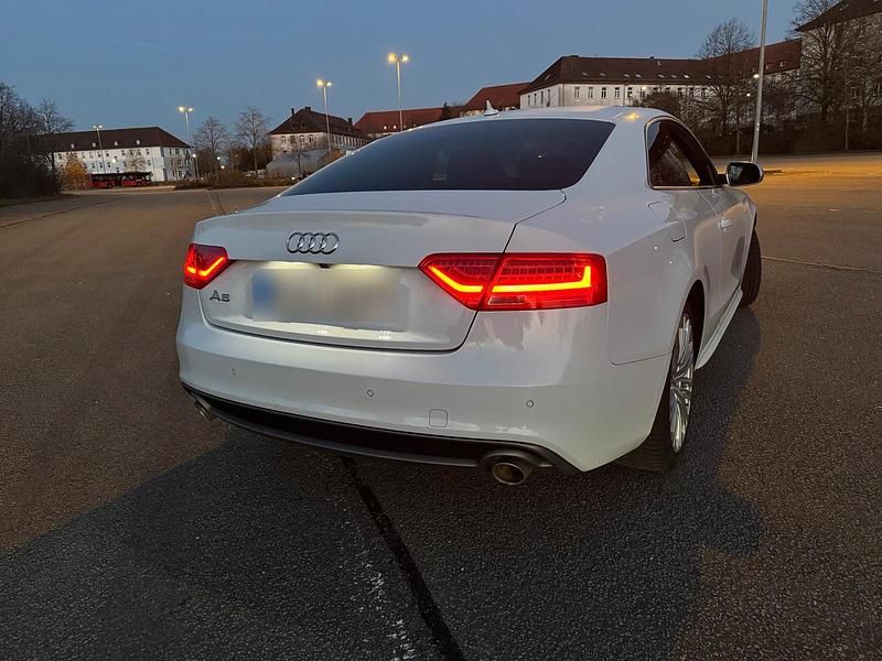 Gebraucht Audi A5 S-Line 245 PS (180 kW) 2014 Weiß Coupé