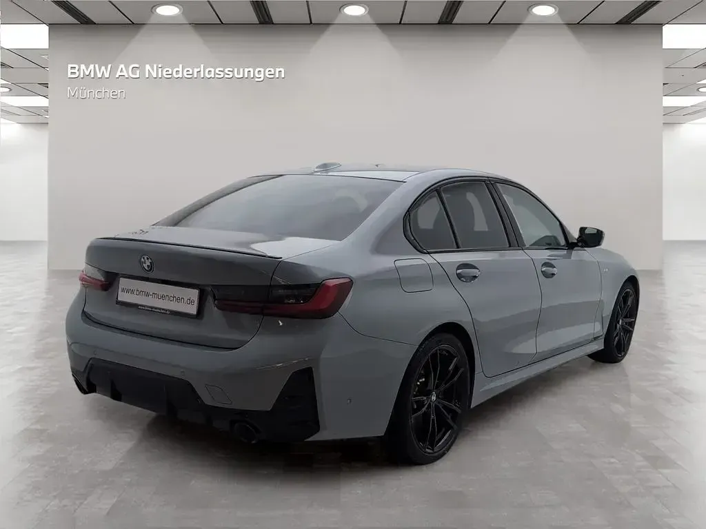 Gebraucht BMW 320 M Sport 190 PS (139 kW) 2024 Grau Limousine