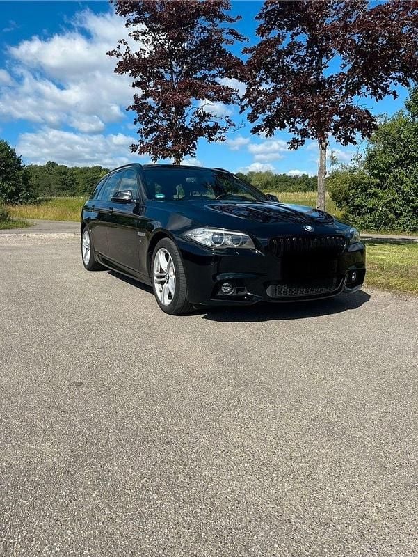 Schwarz Gebraucht 2017 BMW 530 M Sport Kombi | 16.500 € (Superpreis) - Bild 1/4