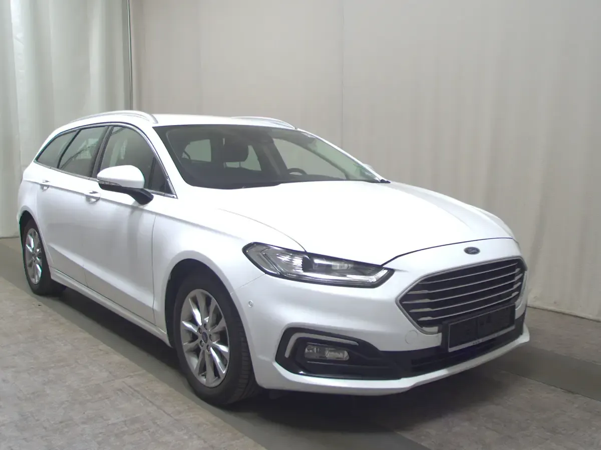 Usado Ford Mondeo Titanium 150 CV (110 kW) 2022 Blanco Familiar