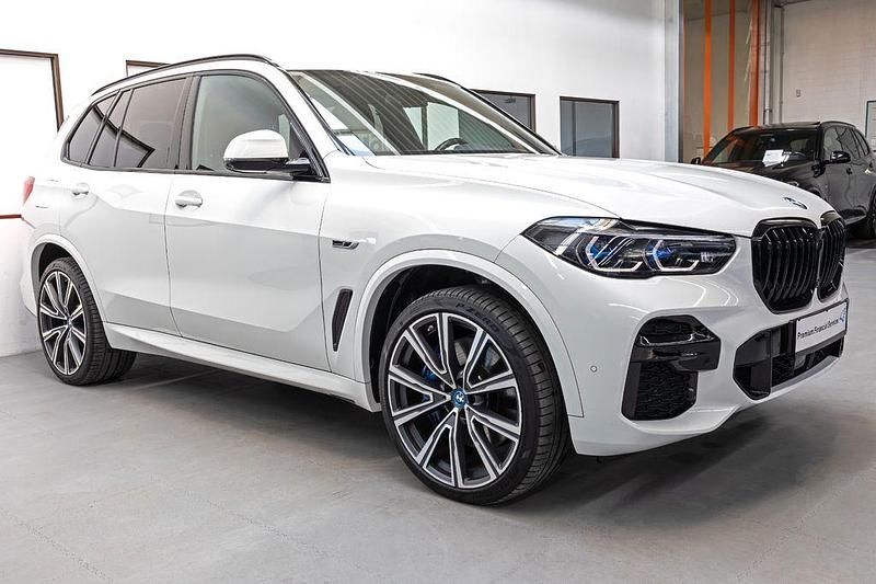 Gebraucht BMW X5 M Sport 394 PS (289 kW) 2021 Alpinweiss iii SUV