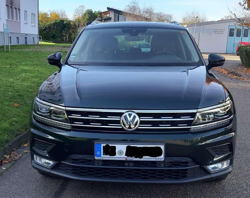 Gebraucht VW Tiguan Sound 150 PS (110 kW) 2017 Grün SUV