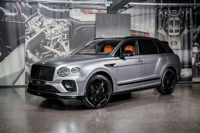 Grau Gebraucht 2022 Bentley Bentayga Mulliner SUV | 249.900 € - Bild 1/4