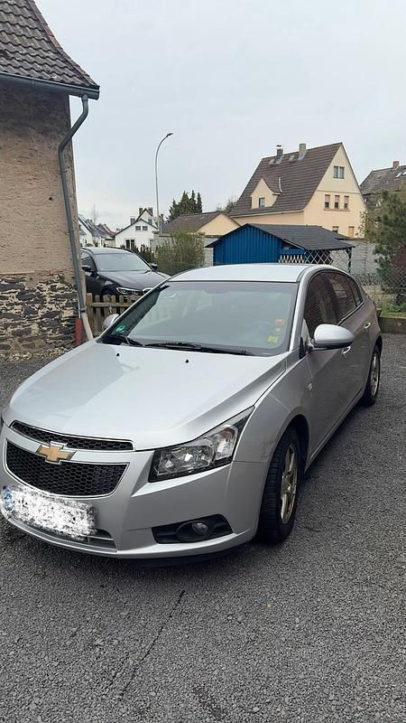 Gebraucht Chevrolet Cruze 125 PS (91 kW) 2012 Silber Limousine