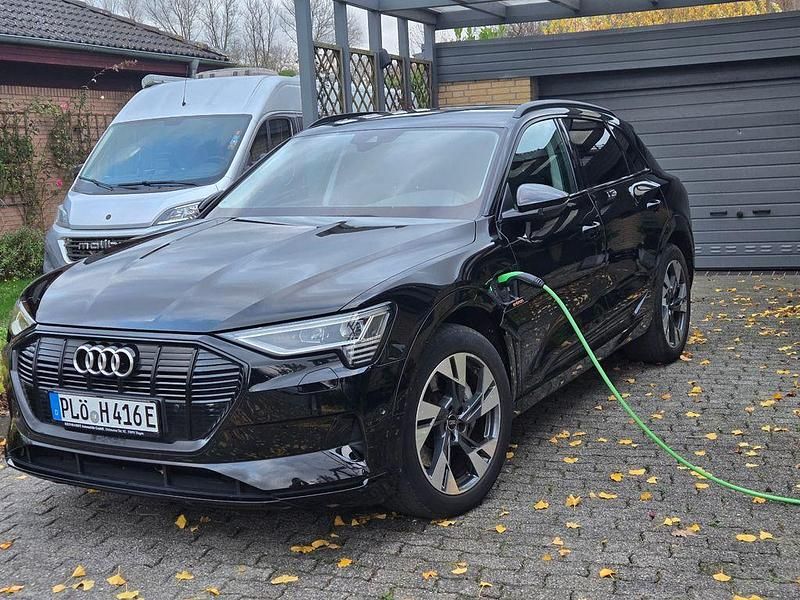 Gebraucht 2021 Audi e-tron Comfort SUV | 22.000 € (Superpreis) - Bild 1/4