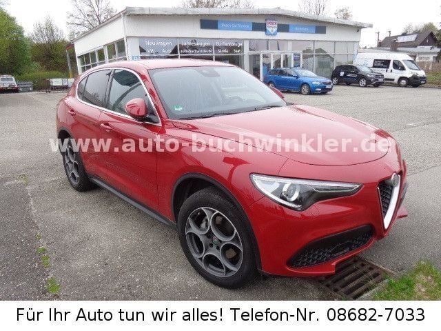 Rot Gebraucht 2019 Alfa Romeo Stelvio Super SUV | 28.699 € (Guter Preis) - Bild 1/4