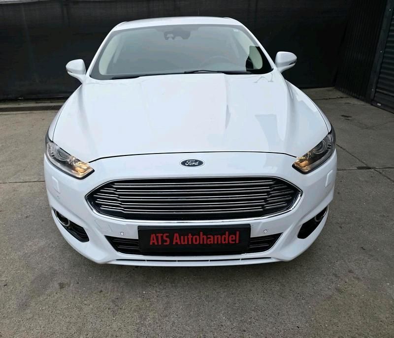 Gebraucht Ford Mondeo Titanium 160 PS (117 kW) 2015 Violet Kombi