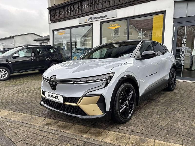 Rafalgrau Gebraucht 2022 Renault Mégane Iconic Limousine | 27.990 € (Guter Preis) - Bild 1/4