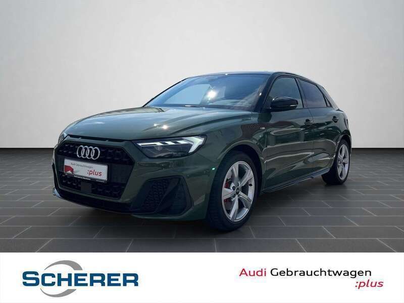 Distriktgrün metallic mythossc Gebraucht 2024 Audi A1 S-Line Kleinwagen | 32.900 € (Teuer) - Bild 1/4