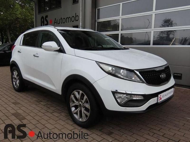 Weiß Gebraucht 2015 Kia Sportage Vision SUV | 10.990 € (Fairer Preis) - Bild 1/4
