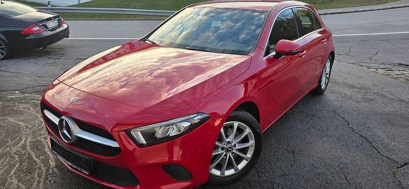 Rot Gebraucht 2019 Mercedes A200 Limousine | 18.999 € (Superpreis) - Bild 1/4