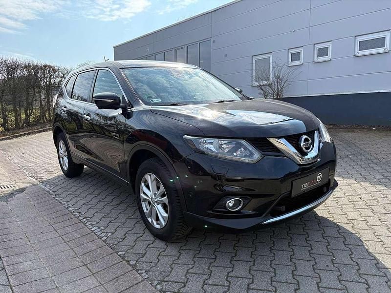Gebraucht Nissan X-Trail Acenta 177 PS (130 kW) 2017 Black pearl (m) SUV