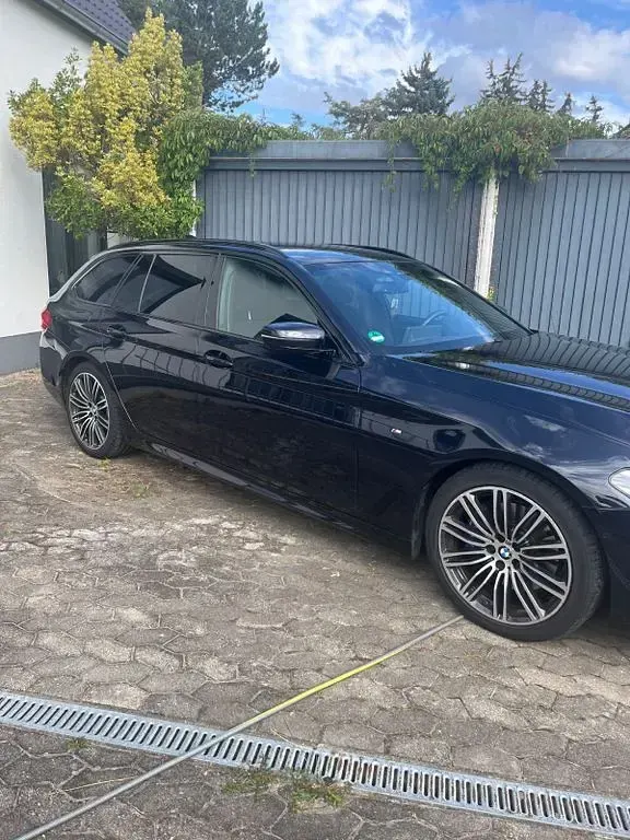 Gebraucht BMW 530 M Sport 265 PS (194 kW) 2019 Schwarz Kombi