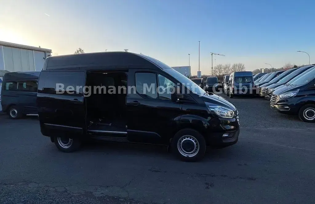 Second-hand Ford Transit Custom 105 CP (77 kW) 2020 Negru Monovolum