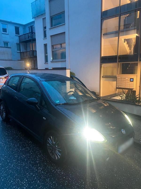 Schwarz Gebraucht 2010 Fiat Punto Evo Racing Kleinwagen | 2.000 € (Guter Preis) - Bild 1/4