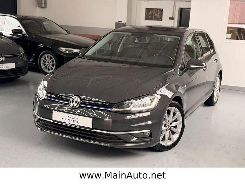 Gebraucht VW Golf VII Highline 131 PS (96 kW) 2019 Grau Limousine