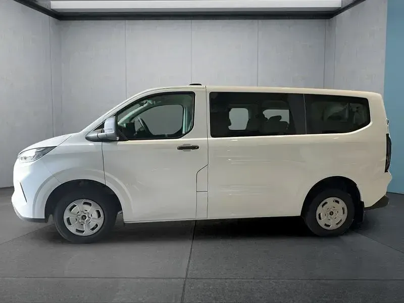 Gebraucht Ford Transit Custom 136 PS (100 kW) 2025 Weiß Van / Kleinbus