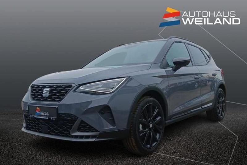 Graphene grau metallic / dach Neu 2025 Seat Arona Black Edition SUV | 30.500 € (Teuer) - Bild 1/3