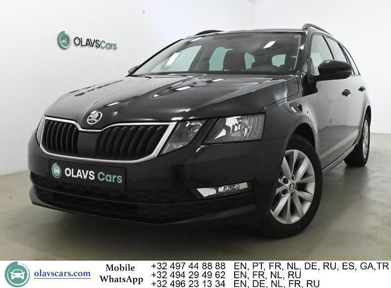 Schwarz Gebraucht 2020 Skoda Octavia Limousine | 10.406 € (Superpreis) - Bild 1/4