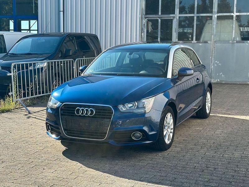 Blau Gebraucht 2012 Audi A1 Attraction Kleinwagen | 6.750 € (Guter Preis) - Bild 1/4